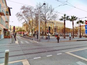 GARE 5 minutes GARIBALDI RÉPUBLIQUE chambre PRIVEE pour voyageurs CALMES et non FUMEURS TRAM au pied de l'immeuble 투숙객