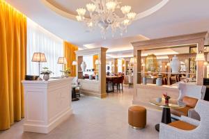 Hôtel & Spa Les Sept Fontaines Best Western Premierにあるレストランまたは飲食店