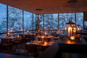 En restaurang eller annat matställe på Lapland Hotels Sky Ounasvaara