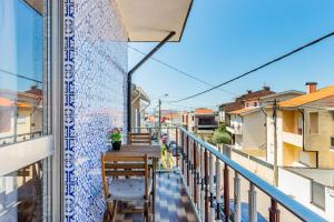 A balcony or terrace at Casa dos Azulejos