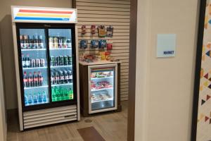 Bebidas em Holiday Inn Express & Suites - Orland Park Mokena, an IHG Hotel