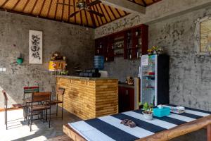 Dapur atau dapur kecil di D-Anyar Stay and Surf Canggu