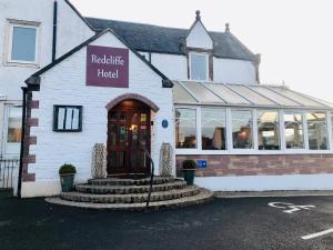 La fachada o entrada de Redcliffe Hotel