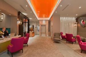 Zona d'estar a Hotel La Lanterne & Spa By Timhotel