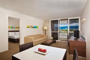 Zona d'estar a Cairns Harbourside Hotel