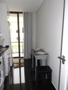 Duque de Loulé - Apartments - Apartamento F tesisinde mutfak veya mini mutfak