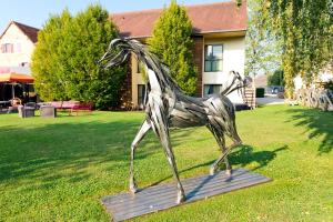 Galería fotográfica de Hôtel Auberge de Chavannes en Courlans