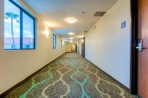 Gallery image ng Holiday Inn Express Hotel & Suites Carlsbad Beach, an IHG Hotel sa Carlsbad