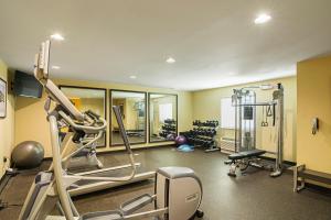 Фітнес-центр і / або тренажери в Candlewood Suites - Pensacola - University Area, an IHG Hotel