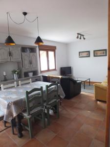 Cuisine ou kitchenette dans l'établissement Casa Rural el Enebral en Potes Picos de Euopa