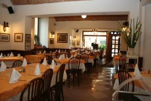 A restaurant or other place to eat at Hotel Fiorentino