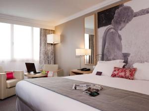 Гостиная зона в Mercure Paris Velizy