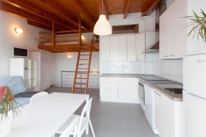 Una cocina o kitchenette en Sea View Apartment Carrapateira