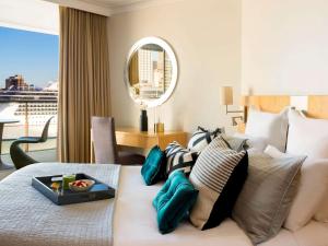 Un lugar para sentarse en Pullman Quay Grand Sydney Harbour