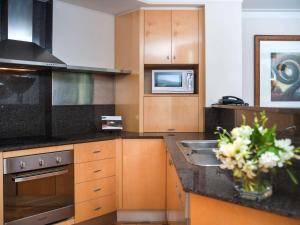 Una cocina o kitchenette en Pullman Quay Grand Sydney Harbour