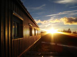 Sólarupprás eða sólsetur séð frá eða í nágrenni hostelsins