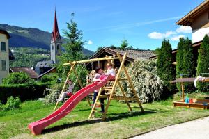 Zona de juegos para niños en Rumlhof