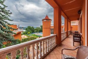 Hotel Bellevue Esztergom tesisinde bir balkon veya teras