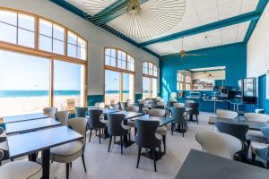 Un restaurant sau alt loc unde se poate mânca la Hotel Kyriad Saint Malo Centre Plage