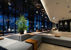 A seating area at Daiwa Roynet Hotel Sendai Ichibancho PREMIER