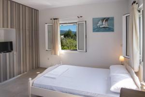 Gallery image of Boursinos cozy apartments by Imagine Lefkada in Lefkada Town