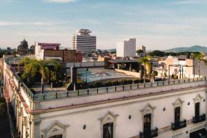 Una vista general de Guadalajara o una vista desde la ciudad tomada desde el hotel