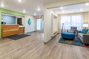 Area soggiorno di WoodSpring Suites Indianapolis Castleton