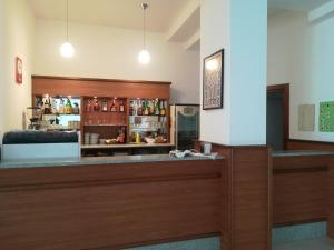 Ο χώρος του lounge ή του μπαρ στο Hotel Sfinalicchio