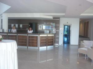 Lounge o bar area sa Sineva Beach Hotel - All Inclusive