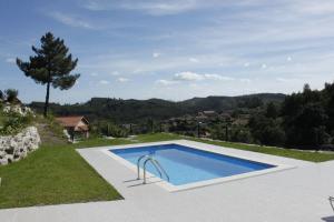 The swimming pool at or close to Casa das Leiras