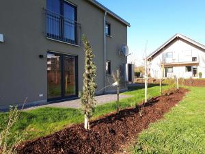 Un jardín fuera de Weinlodge am Geissberg