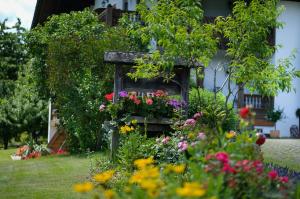 Jardí fora de Gaestehaus Hofer