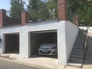 Billede fra billedgalleriet på Rouen ECO LODGES maison entière avec terrasse dans jardin potager piscine parking i Rouen