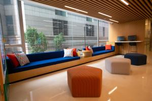 Zona de estar de Holiday Inn Express Hong Kong Causeway Bay, an IHG Hotel