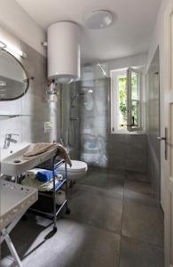 City Appartement tesisinde bir banyo