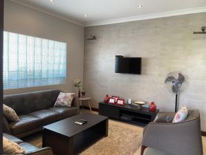 TV i/ili zabavni centar u objektu [B] Bakerstreet - Beautiful Two Bedroom Apartment