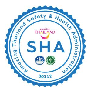 logo międzynarodowego systemu bezpieczeństwa i ochrony zdrowia w obiekcie The Heritage Chiang Rai Hotel and Convention - SHA Extra Plus w mieście Chiang Rai