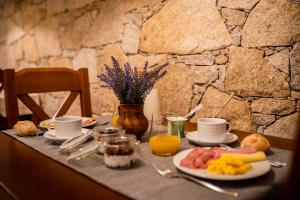 Makanan di atau berdekatan hotel