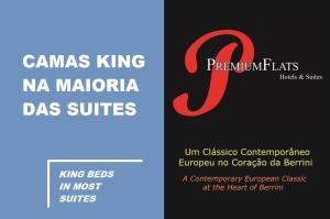 zwei Bücher mit den Worten Camas King und nma marmite las Switches in der Unterkunft Premium Flats Berrini in São Paulo