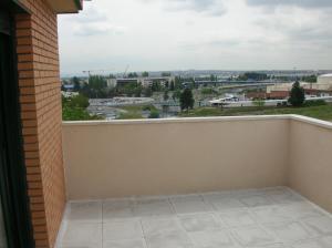 Apartamentos Barajas tesisinde bir balkon veya teras