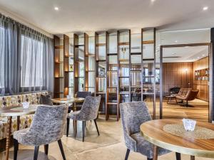 Khu vực ghế ngồi tại Hotel Traubenheim