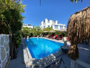 Artunc Hotel Bodrum 내부 또는 인근 수영장