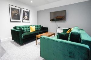 Oleskelutila majoituspaikassa Premium Apartments Thatcham Broadway