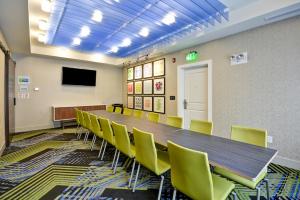 אזור העסקים ו/או חדר הישיבות ב-Holiday Inn Express - Evansville by IHG