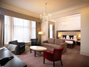 O zonă de relaxare la Mercure Aberdeen Caledonian Hotel