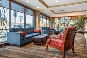 Χώρος καθιστικού στο Comfort Suites Biloxi/Ocean Springs