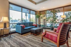 Χώρος καθιστικού στο Comfort Suites Biloxi/Ocean Springs