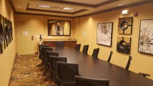 Business area at/o conference room sa Holiday Inn Express & Suites Paducah West, an IHG Hotel