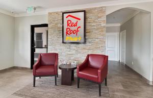 Et opholdsområde på Red Roof Inn PLUS + Galveston - Beachfront