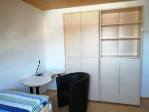 เตียงในห้องที่ Schöne Wohnung in Deggendorf für 1 bis 5 Personen